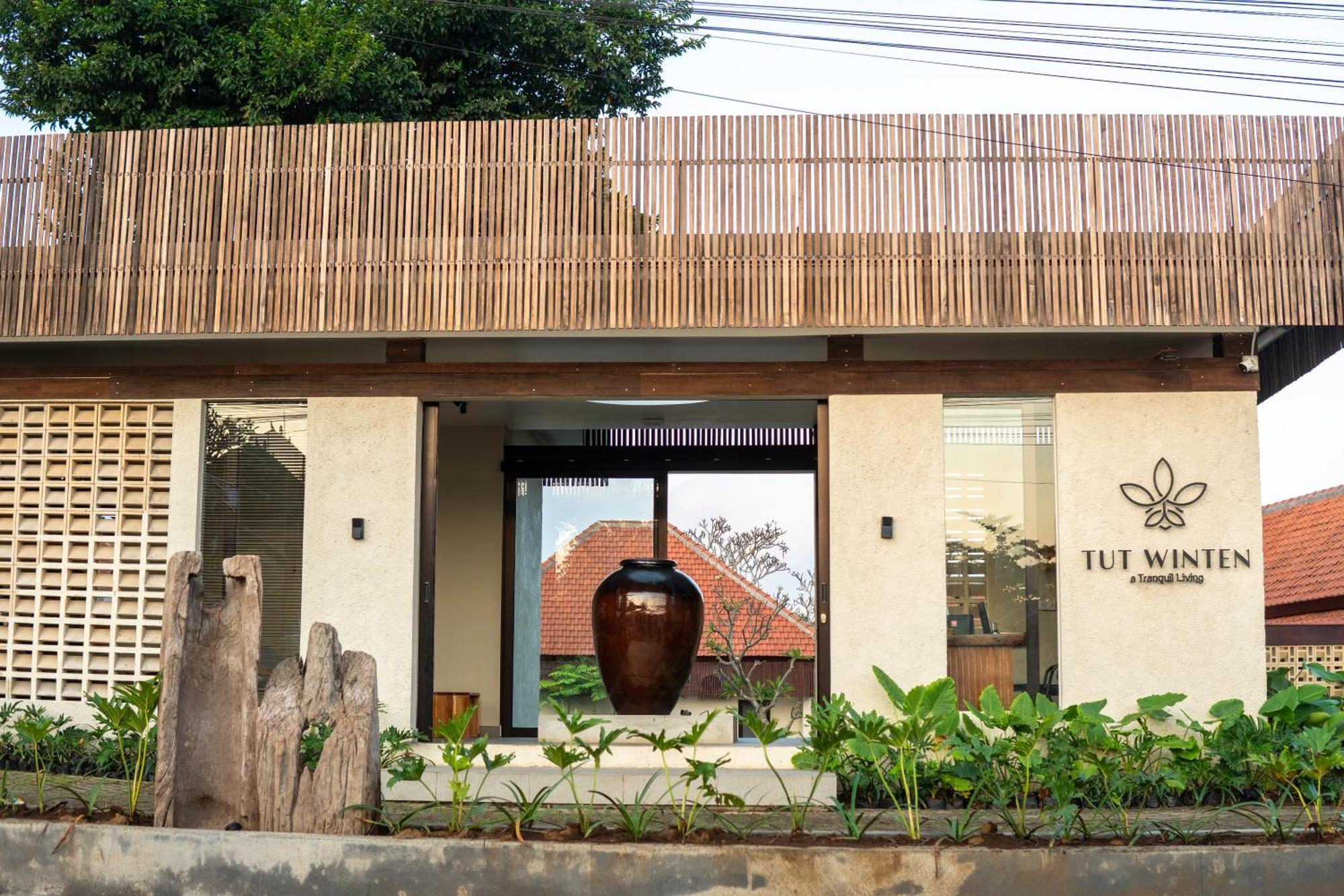 Tut Winten Villa Ubud エクステリア 写真