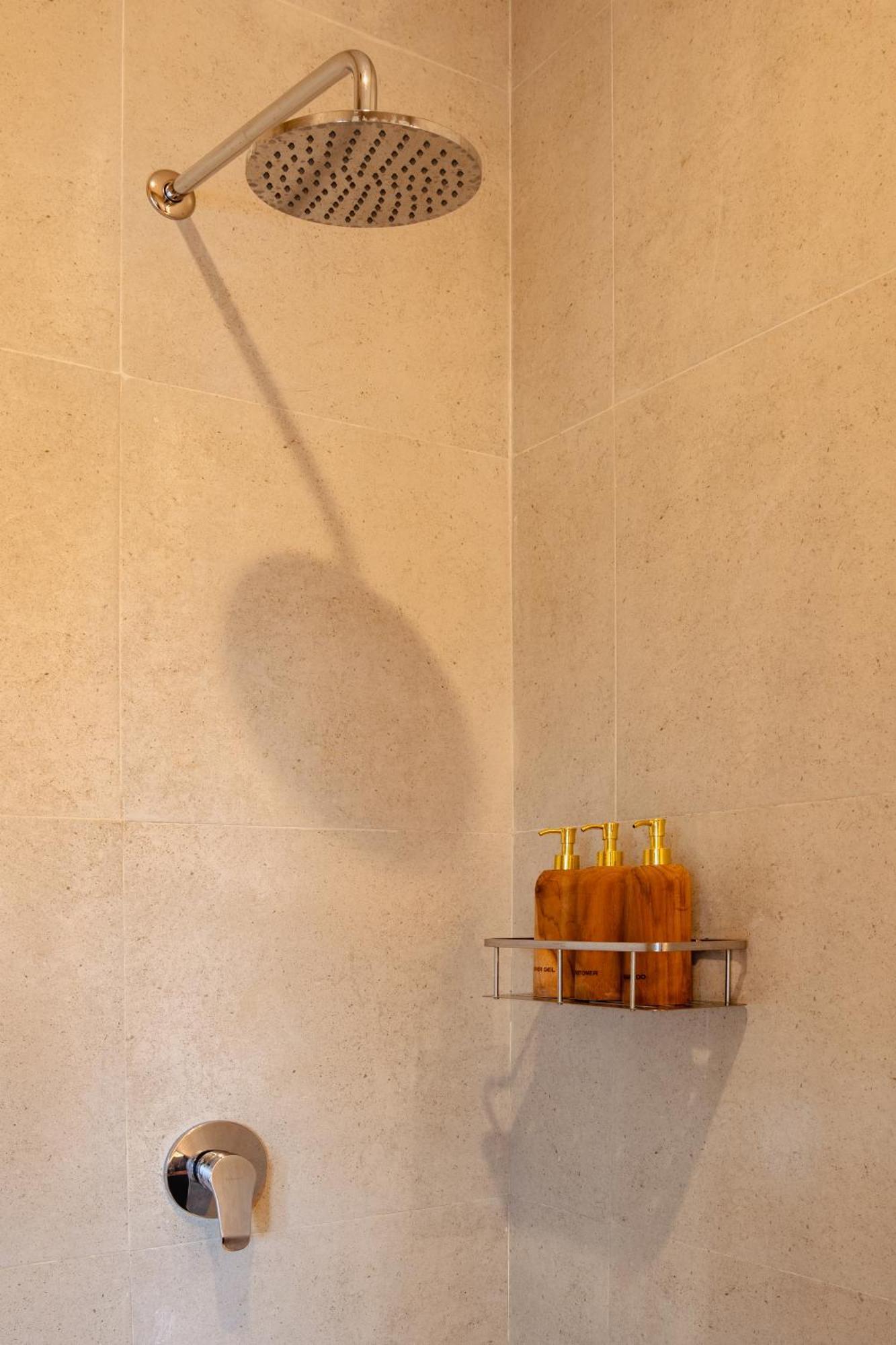 Tut Winten Villa Ubud エクステリア 写真